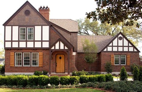 tudor house pictures|pictures of tudor style houses.